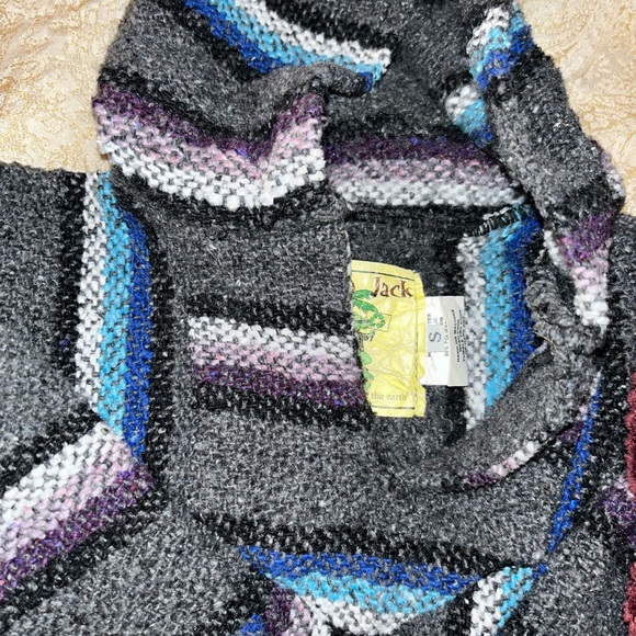 Bundle of women’s small pullover sweaters - Picture 3 of 5